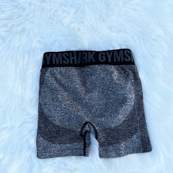 GYMSHARK black mark charcoal flex biker shorts - Picture 3 of 3